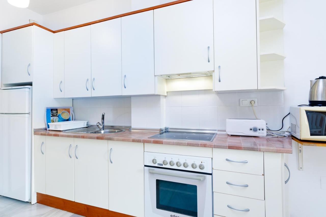 At Almoraide Rooms Suites (Adults Only) 内尔哈 外观 照片