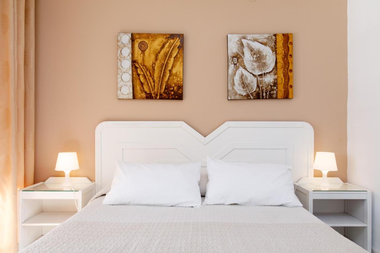 At Almoraide Rooms Suites (Adults Only) 内尔哈 外观 照片